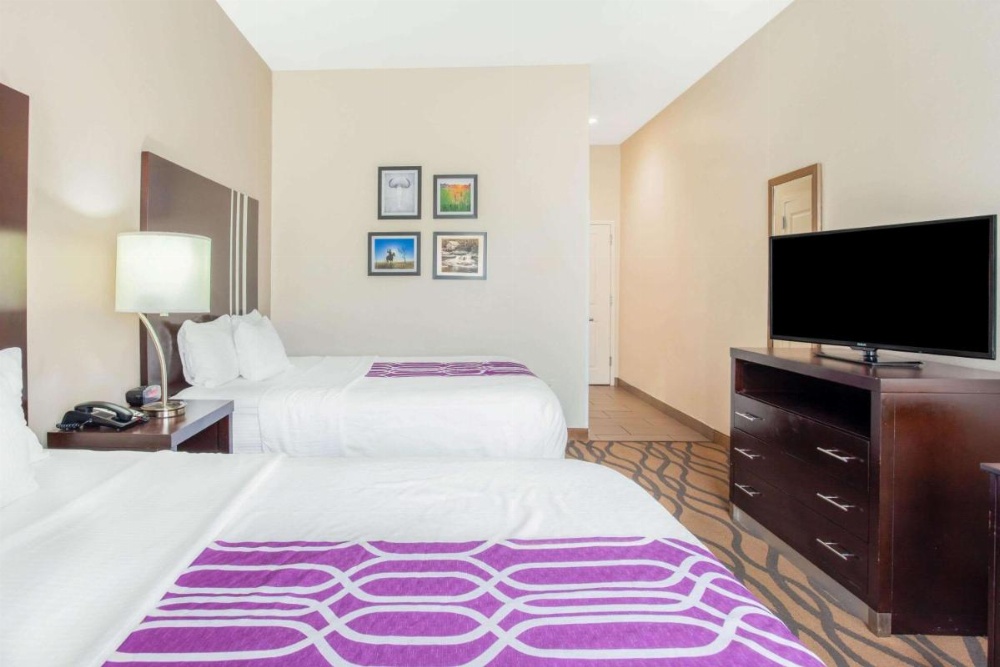 Queen Room with Two Queen Beds - Mobility Access/Non-Smoking