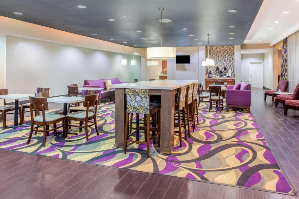 La Quinta Inn & Suites by Wyndham Luling Main image